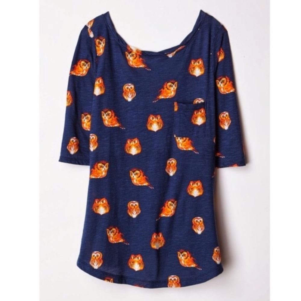 Anthropologie Postmark Button back owl top sz L